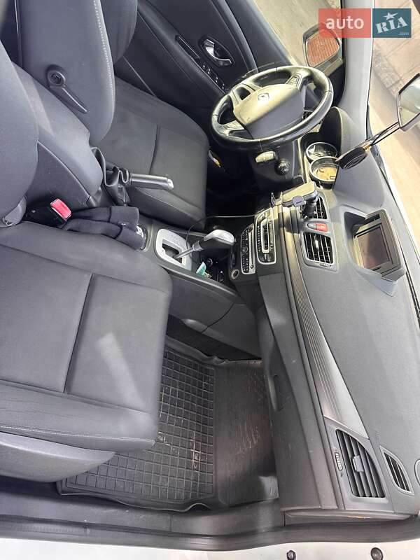 Универсал Renault Megane 2010 в Кривом Роге фото 6 Универсал Renault Megane 2010 в Кривом Роге