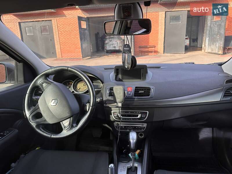 Универсал Renault Megane 2010 в Кривом Роге фото 7 Универсал Renault Megane 2010 в Кривом Роге