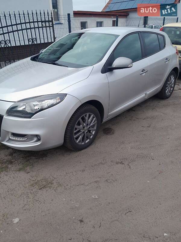 Хэтчбек Renault Megane 2014 в 