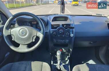 Хэтчбек Renault Megane 2006 в 