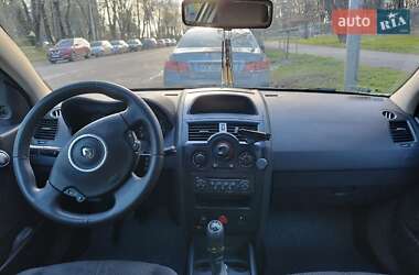 Хэтчбек Renault Megane 2006 в 