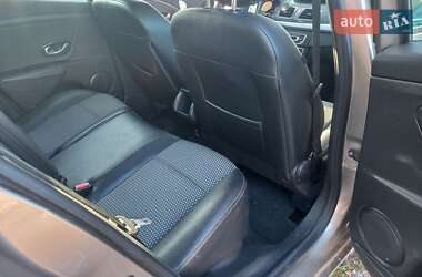 Хэтчбек Renault Megane 2010 в 