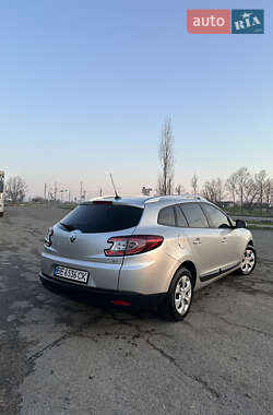 Универсал Renault Megane 2011 в 