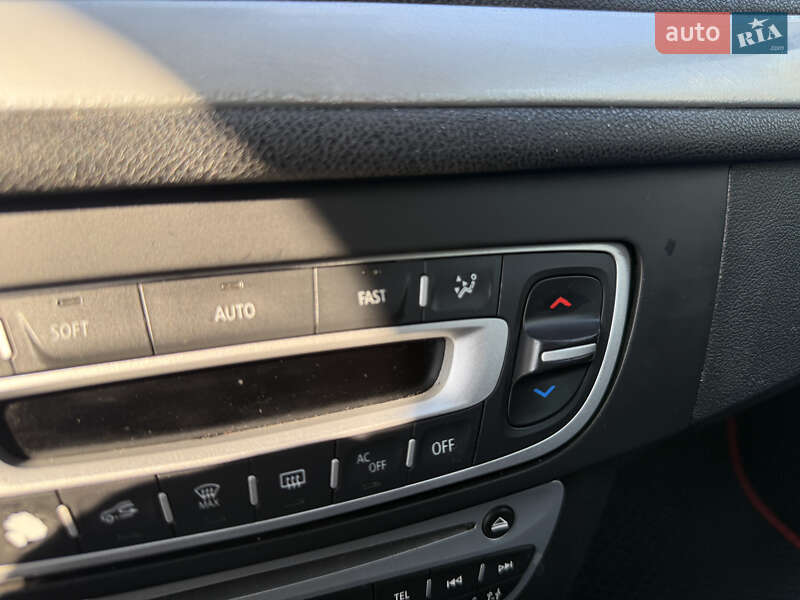 Універсал Renault Megane 2011 в Дніпрі фото 19 Універсал Renault Megane 2011 в Дніпрі