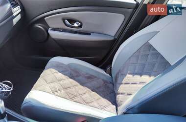 Универсал Renault Megane 2011 в 