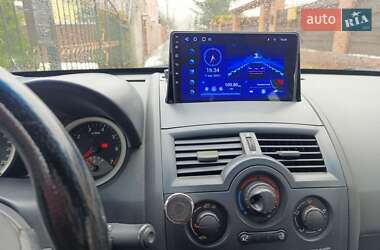 Седан Renault Megane 2004 в 