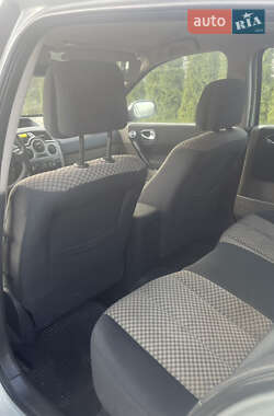Хетчбек Renault Megane 2003 в 