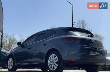 Хэтчбек Renault Megane 2021 в 