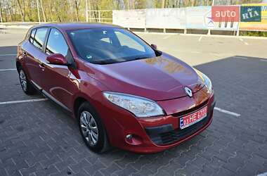 Хэтчбек Renault Megane 2010 в 