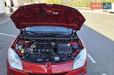 Хэтчбек Renault Megane 2010 в 