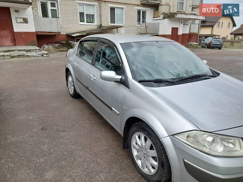 Седан Renault Megane 2006 в Остроге