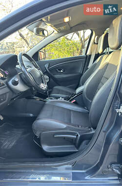 Хэтчбек Renault Megane 2015 в 