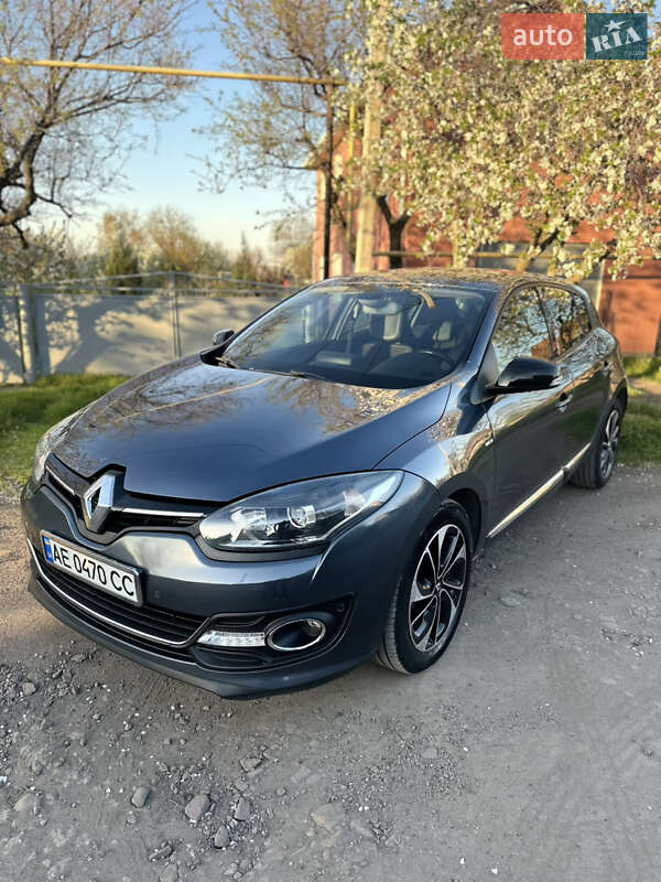 Хэтчбек Renault Megane 2015 в 