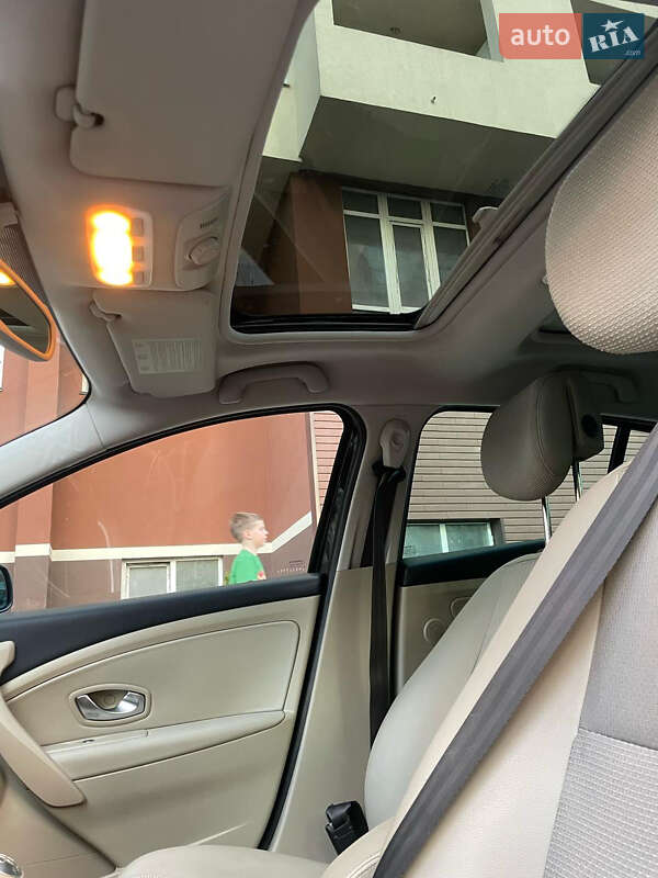 Хэтчбек Renault Megane 2010 в Киеве фото 11 Хэтчбек Renault Megane 2010 в Киеве