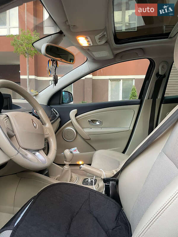 Хэтчбек Renault Megane 2010 в Киеве фото 5 Хэтчбек Renault Megane 2010 в Киеве