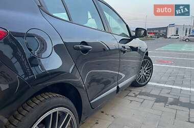 Хэтчбек Renault Megane 2012 в 