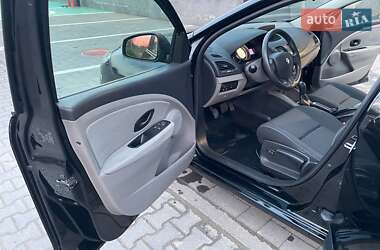Хэтчбек Renault Megane 2012 в 