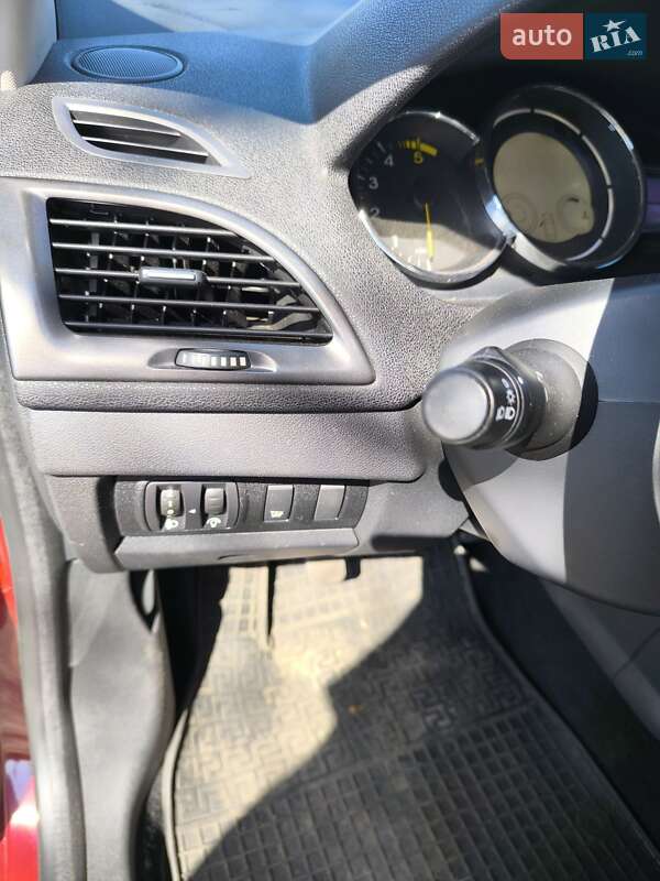 Хэтчбек Renault Megane 2015 в Ахтырке