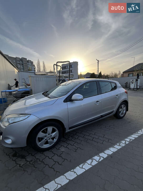 Хэтчбек Renault Megane 2011 в Луцке фото 3 Хэтчбек Renault Megane 2011 в Луцке