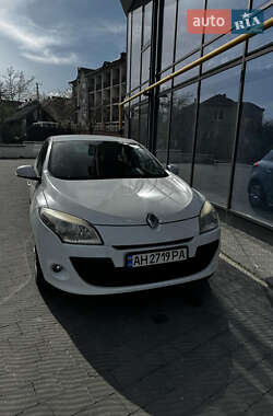 Хэтчбек Renault Megane 2009 в 