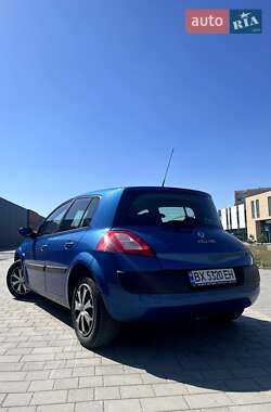 Хэтчбек Renault Megane 2005 в 