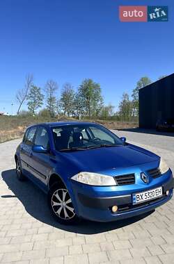 Хэтчбек Renault Megane 2005 в 