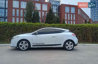 Купе Renault Megane 2009 в 