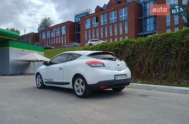 Купе Renault Megane 2009 в 