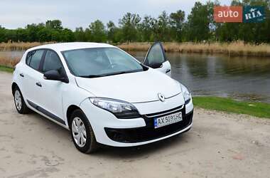 Хэтчбек Renault Megane 2012 в 