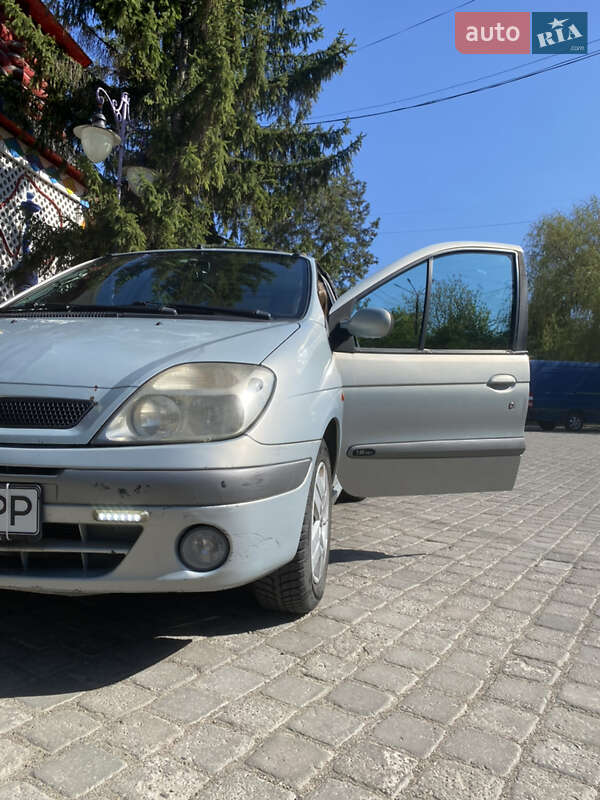 Хетчбек Renault Megane 2002 в Чернівцях фото 4 Хетчбек Renault Megane 2002 в Чернівцях