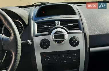 Седан Renault Megane 2009 в 