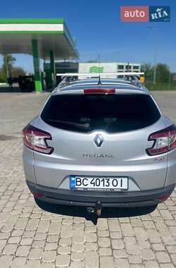 Хэтчбек Renault Megane 2010 в 