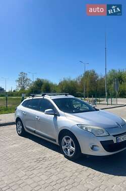 Хэтчбек Renault Megane 2010 в 