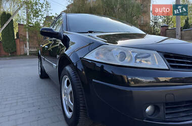 Универсал Renault Megane 2006 в  фото 12 Универсал Renault Megane 2006 в