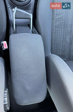 Универсал Renault Megane 2006 в  фото 39 Универсал Renault Megane 2006 в