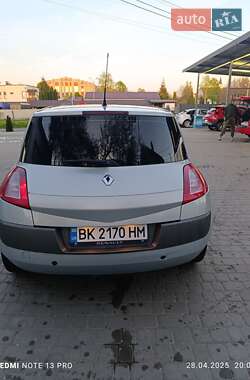 Хэтчбек Renault Megane 2003 в 