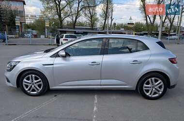 Хэтчбек Renault Megane 2017 в 