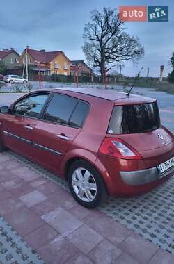 Хэтчбек Renault Megane 2005 в 