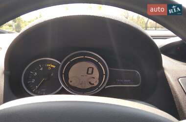 Хетчбек Renault Megane 2012 в 