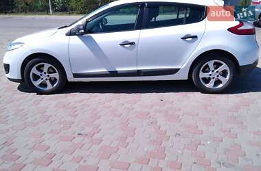 Хетчбек Renault Megane 2012 в 