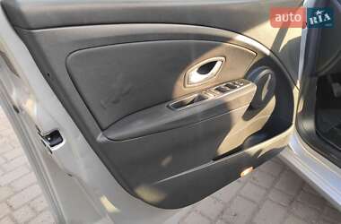 Хэтчбек Renault Megane 2009 в 