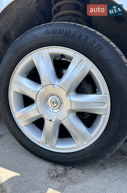 Хэтчбек Renault Megane 2009 в 