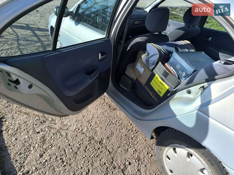 Седан Renault Megane 2003 в Межевой
