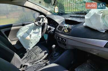 Хэтчбек Renault Megane 2012 в 