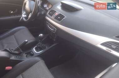 Хэтчбек Renault Megane 2010 в 