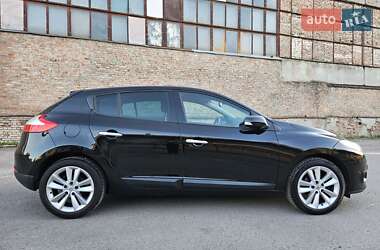 Хэтчбек Renault Megane 2010 в 