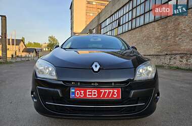 Хэтчбек Renault Megane 2010 в 