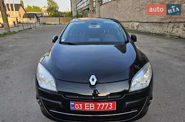 Хэтчбек Renault Megane 2010 в 