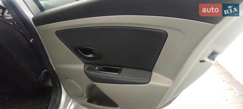 Универсал Renault Megane 2010 в Тернополе фото 17 Универсал Renault Megane 2010 в Тернополе