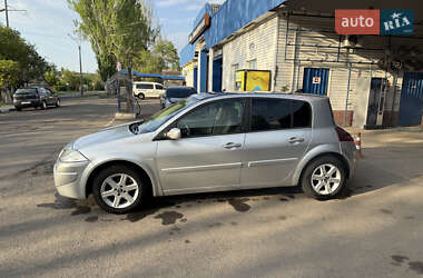 Хетчбек Renault Megane 2006 в 